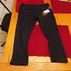 Capri length yoga pants